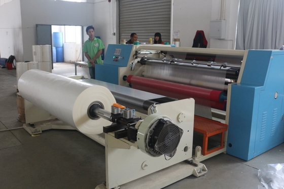 Film de laminage thermique BOPP doux de 23 microns pour une protection accrue des matériaux imprimés