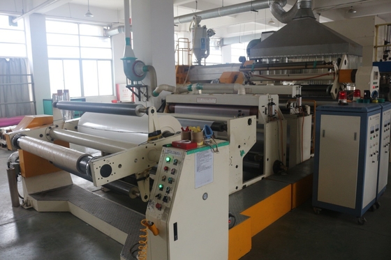 Film de laminage thermique BOPP EVA pour noyau de papier 1 pouce 25,4 mm dans le rouleau Taille 445 mm * 3000 m