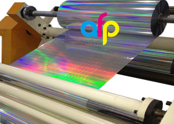 Film métallisé imprimé en plastique de stratification thermique olographe de laser pour l'emballage de cadeau