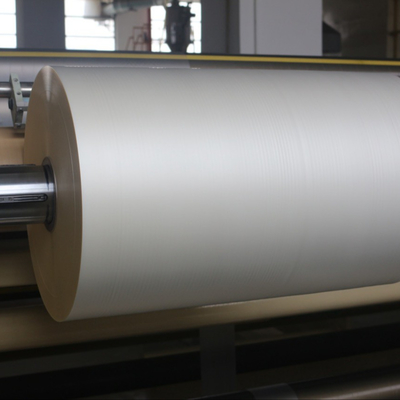 Transparence BOPP film de laminage thermique rouleaux à double face corona traité 15-25 microns