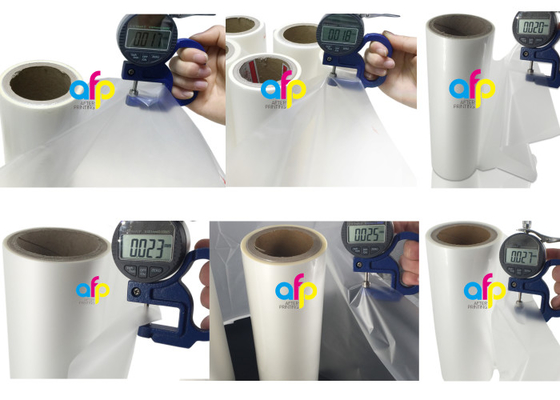 42 dynes de film de stratification mat de double de couronne petit pain thermique de traitement pour l'estampillage chaud et tache UV